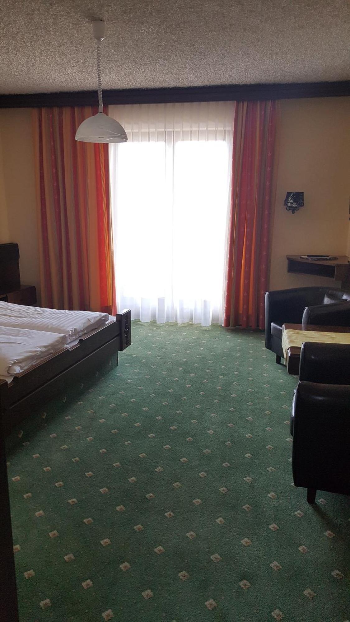 Hotel Kanz Villach Exteriör bild