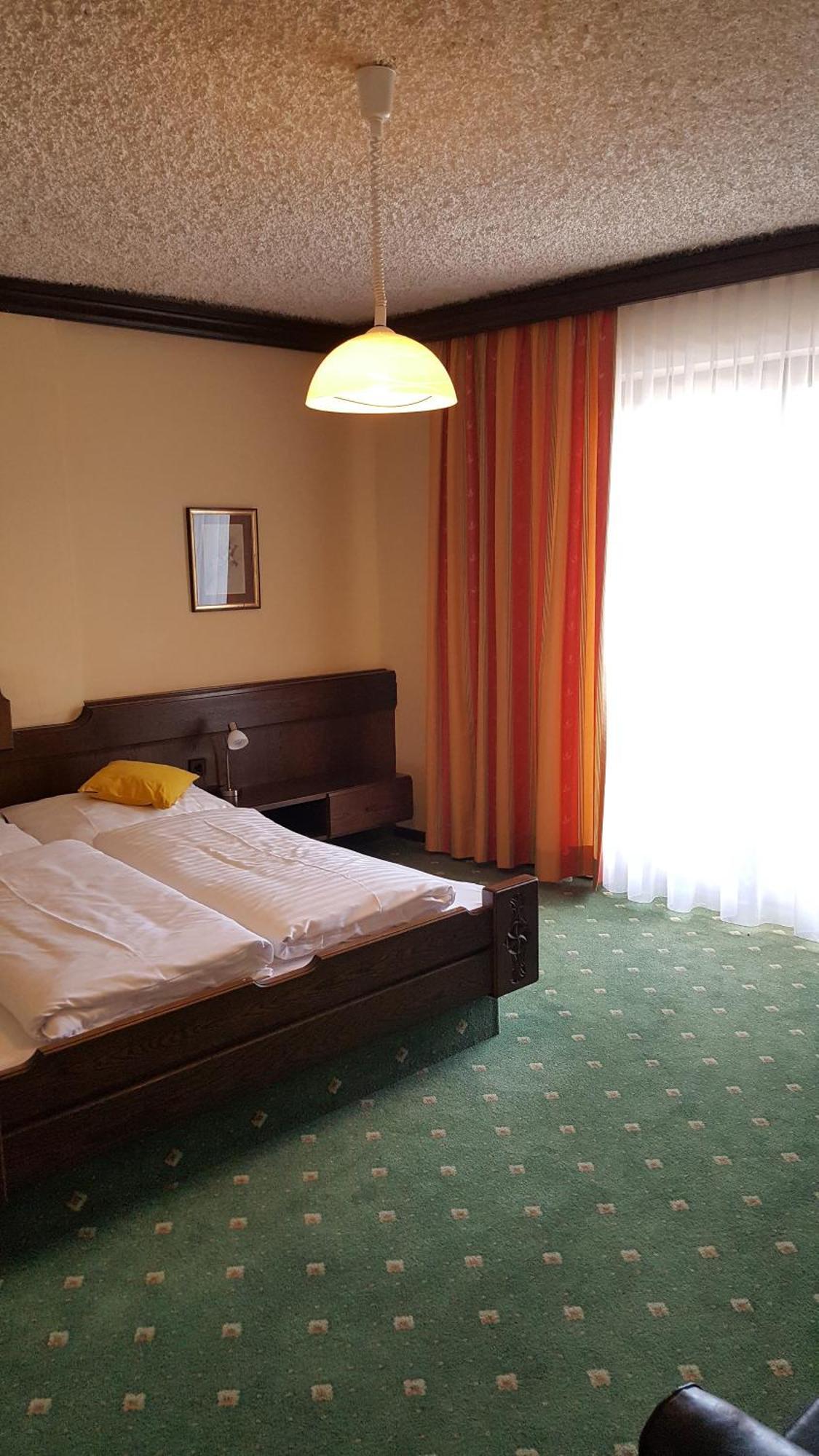 Hotel Kanz Villach Rum bild